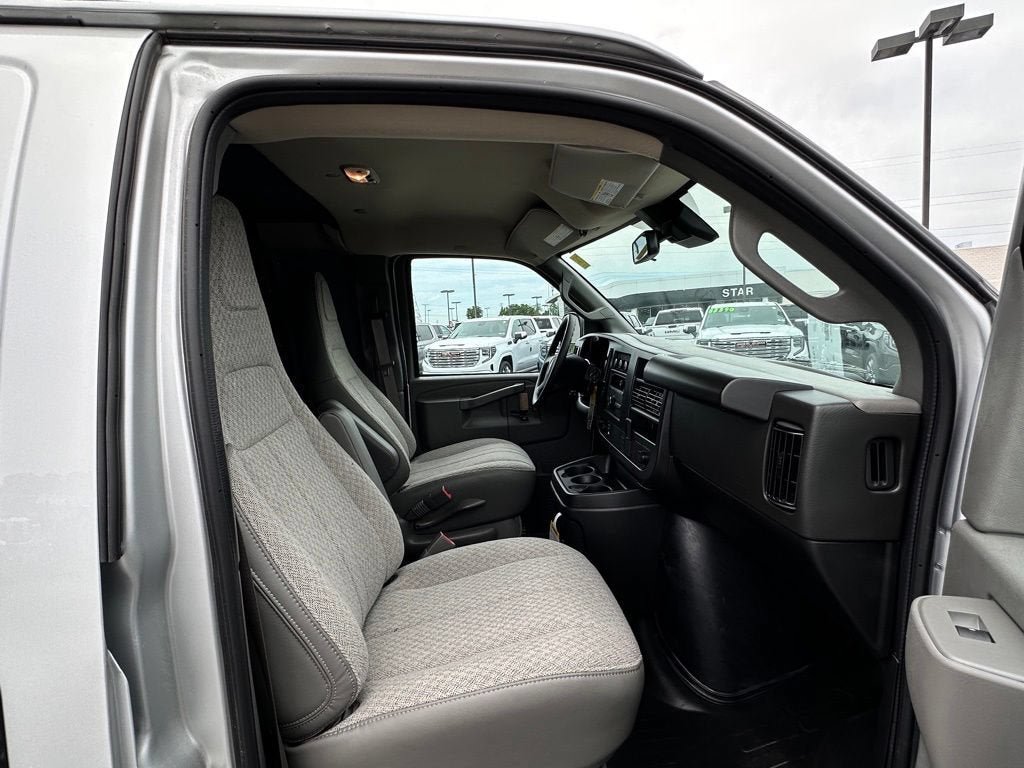 New 2026 GMC Savana 2500 Extended w/ Driver Convenience Package RWD image 11