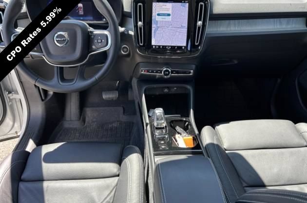 Certified 2023 Volvo XC40 B5 Ultimate w/ Protection Package Premier AWD/4WD image 11