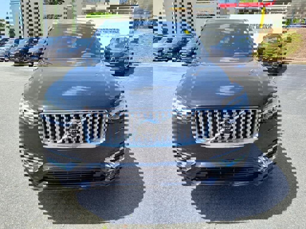 Used 2025 Volvo XC90 B5 Plus image 10