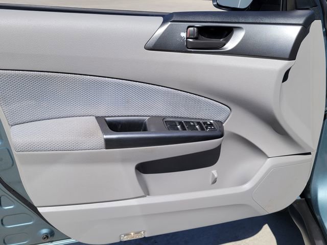 Used 2012 Subaru Forester 2.5X w/ Alloy Wheel Pkg AWD/4WD image 7