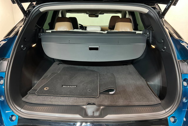 Certified 2025 Nissan Murano Platinum w/ Cargo Package AWD/4WD image 23
