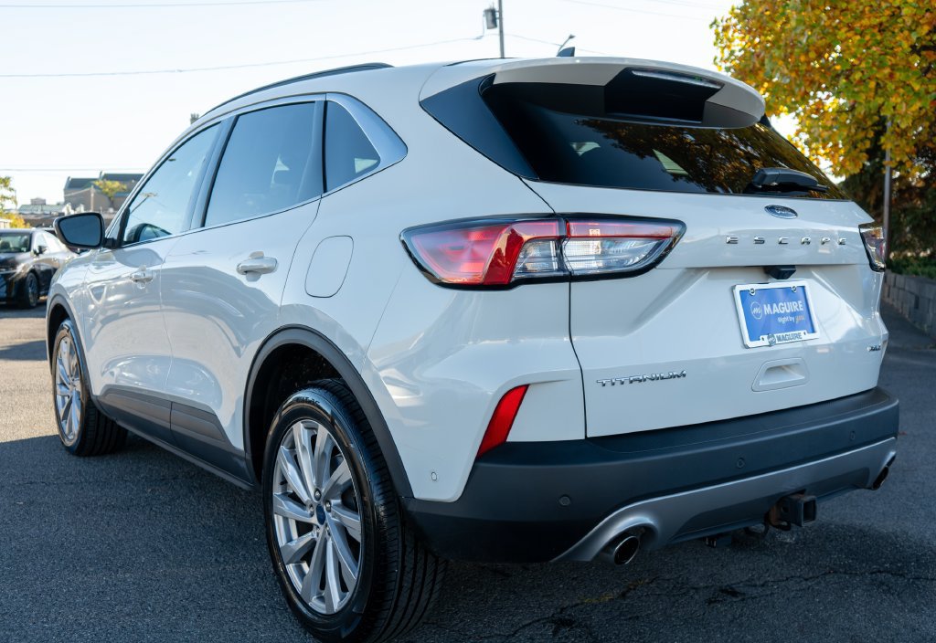 Used 2022 Ford Escape Titanium w/ Titanium Elite Package AWD/4WD image 8