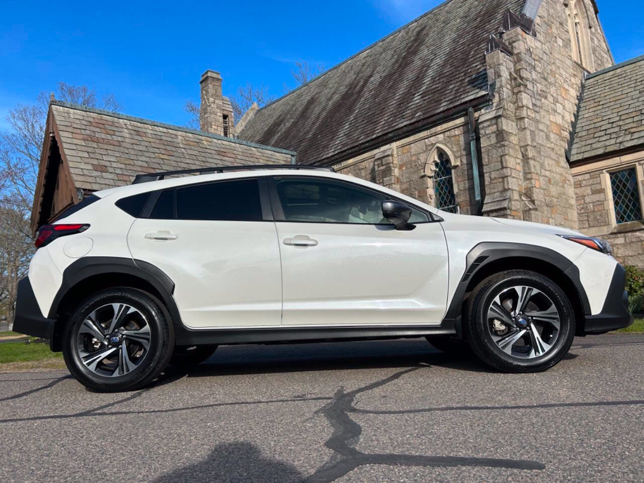 Used 2024 Subaru Crosstrek 2.0i Premium AWD/4WD image 4