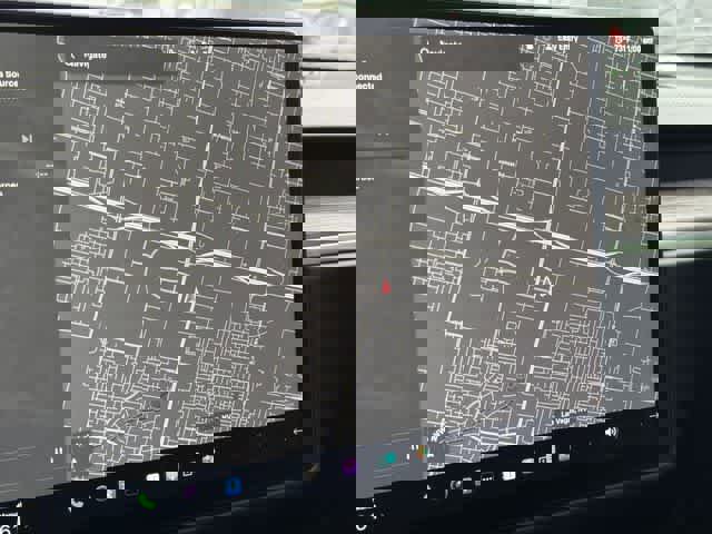 Used 2021 Tesla Model S Plaid image 23