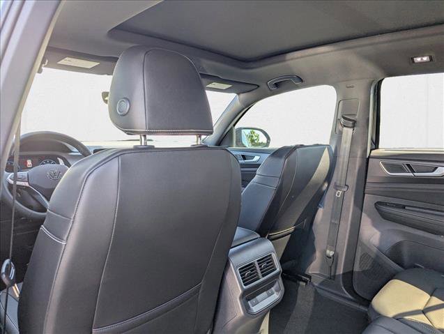 New 2026 Volkswagen Atlas Cross Sport SEL R-Line image 23