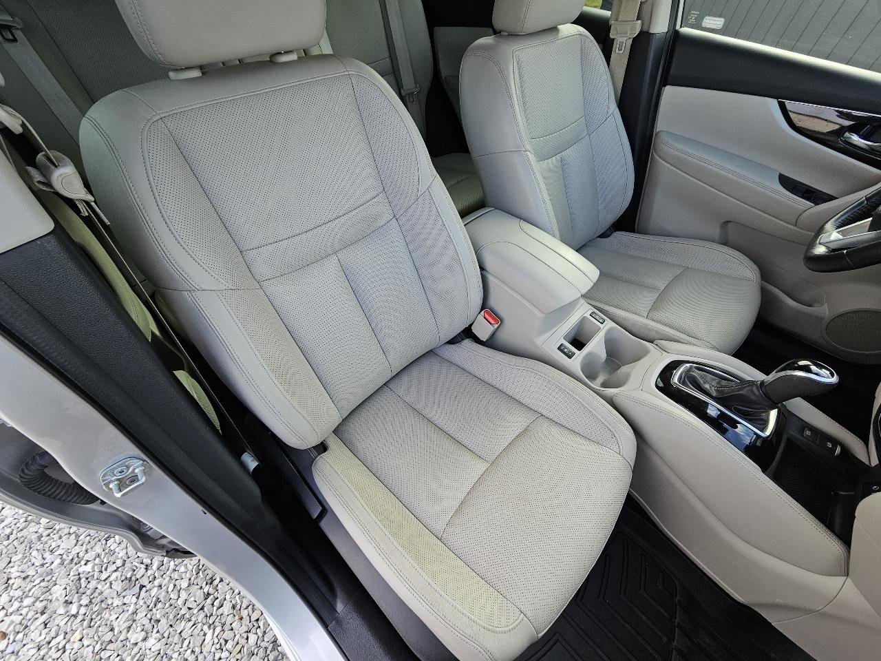 Used 2019 Nissan Rogue Sport SL w/ Premium Package image 33