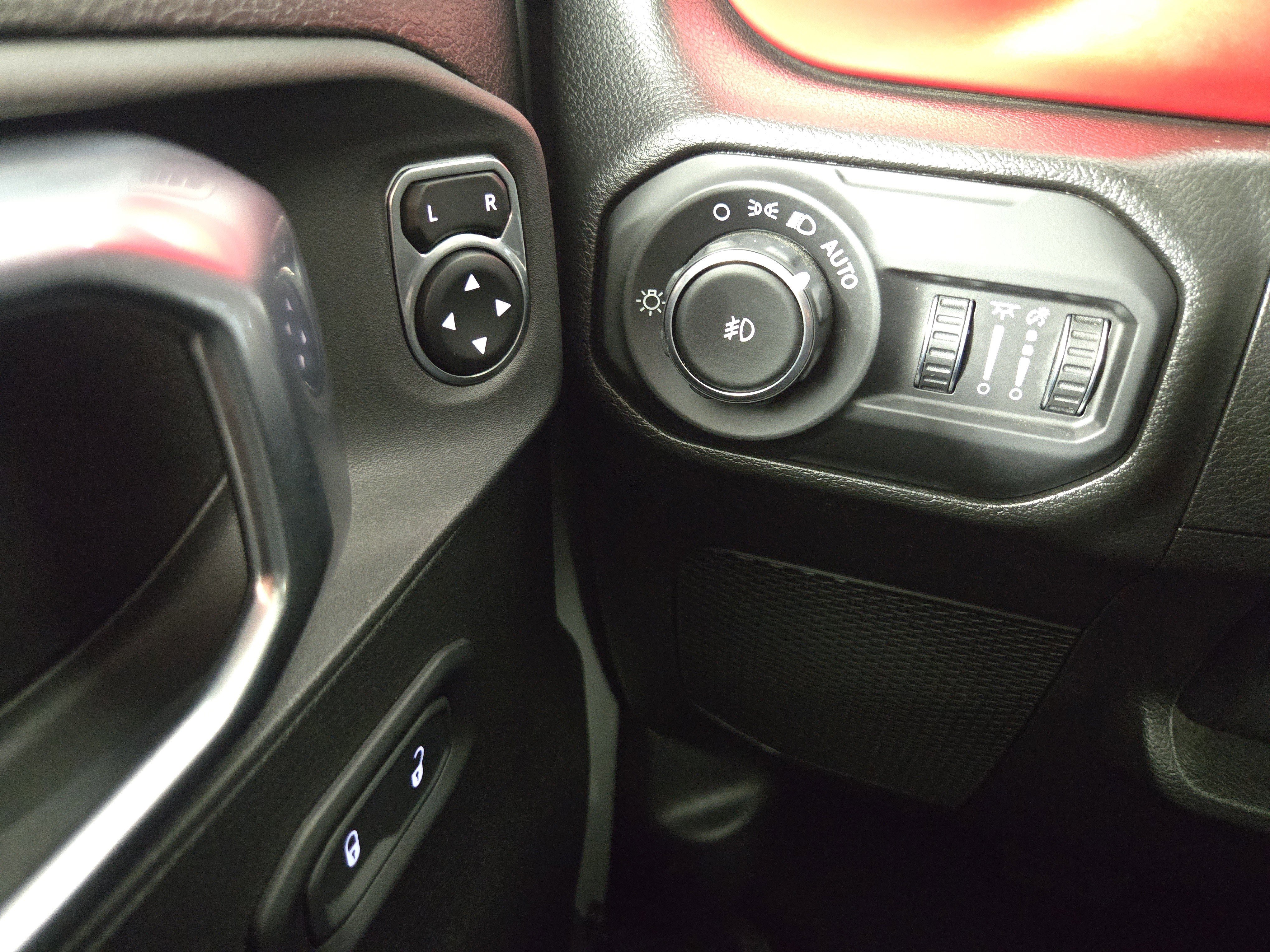 Used 2022 Jeep Wrangler Unlimited Rubicon w/ LED Lighting Group image 30