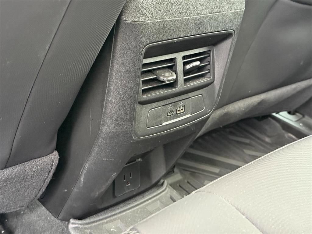 Used 2024 Chevrolet Colorado Z71 w/ Z71 Convenience Package 2 image 22