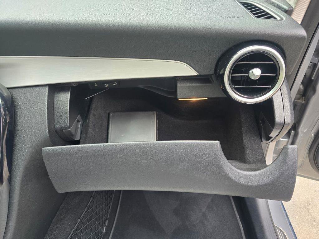Used 2015 Mercedes-Benz C 300 Sedan image 21