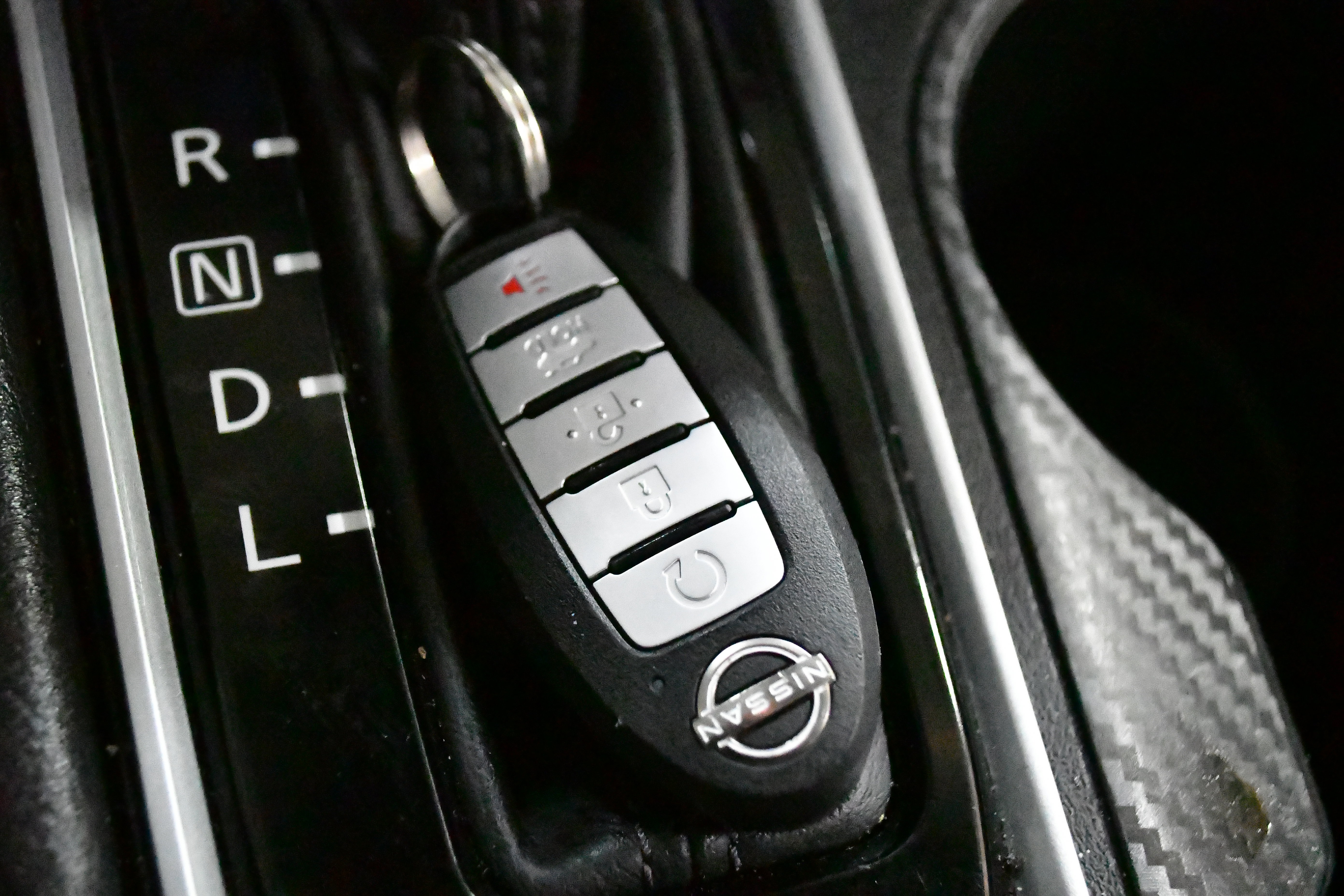 Used 2025 Nissan Altima 2.5 SV FWD image 31
