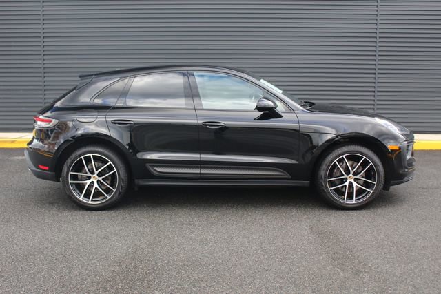 Used 2023 Porsche Macan Turbo image 9