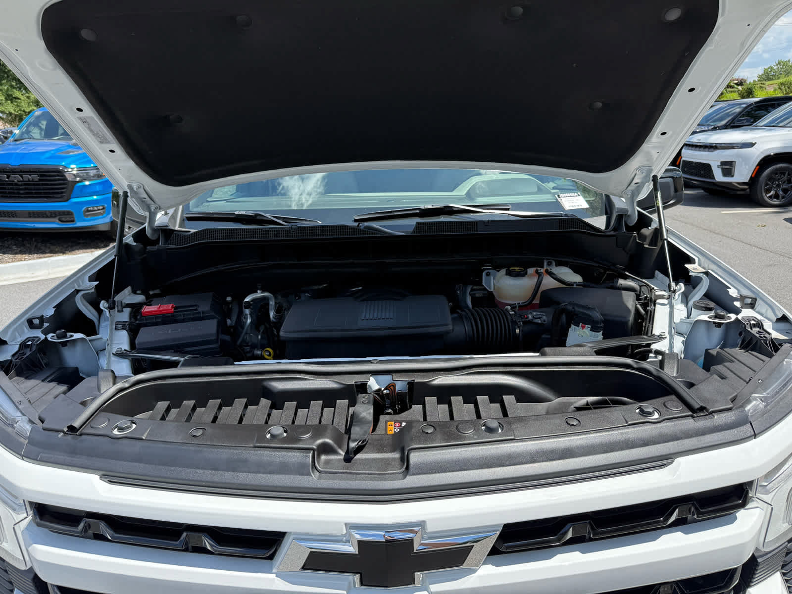 Used 2024 Chevrolet Silverado 1500 RST w/ Convenience Package II AWD/4WD image 28