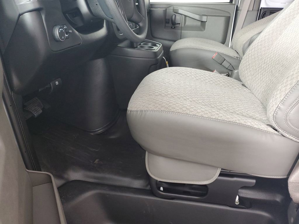 New 2025 Chevrolet Express 2500 image 11