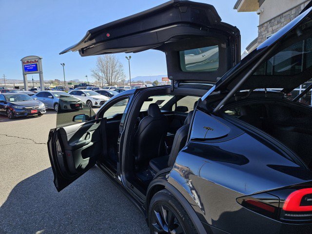 Used 2024 Tesla Model X image 19