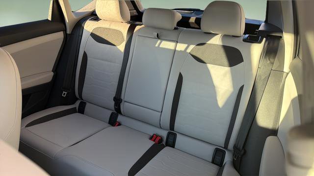 Used 2025 Volkswagen Taos SE image 38