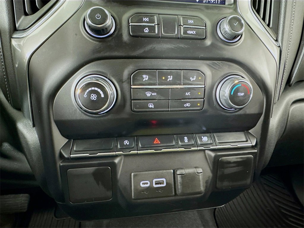 Used 2020 Chevrolet Silverado 1500 LT image 18