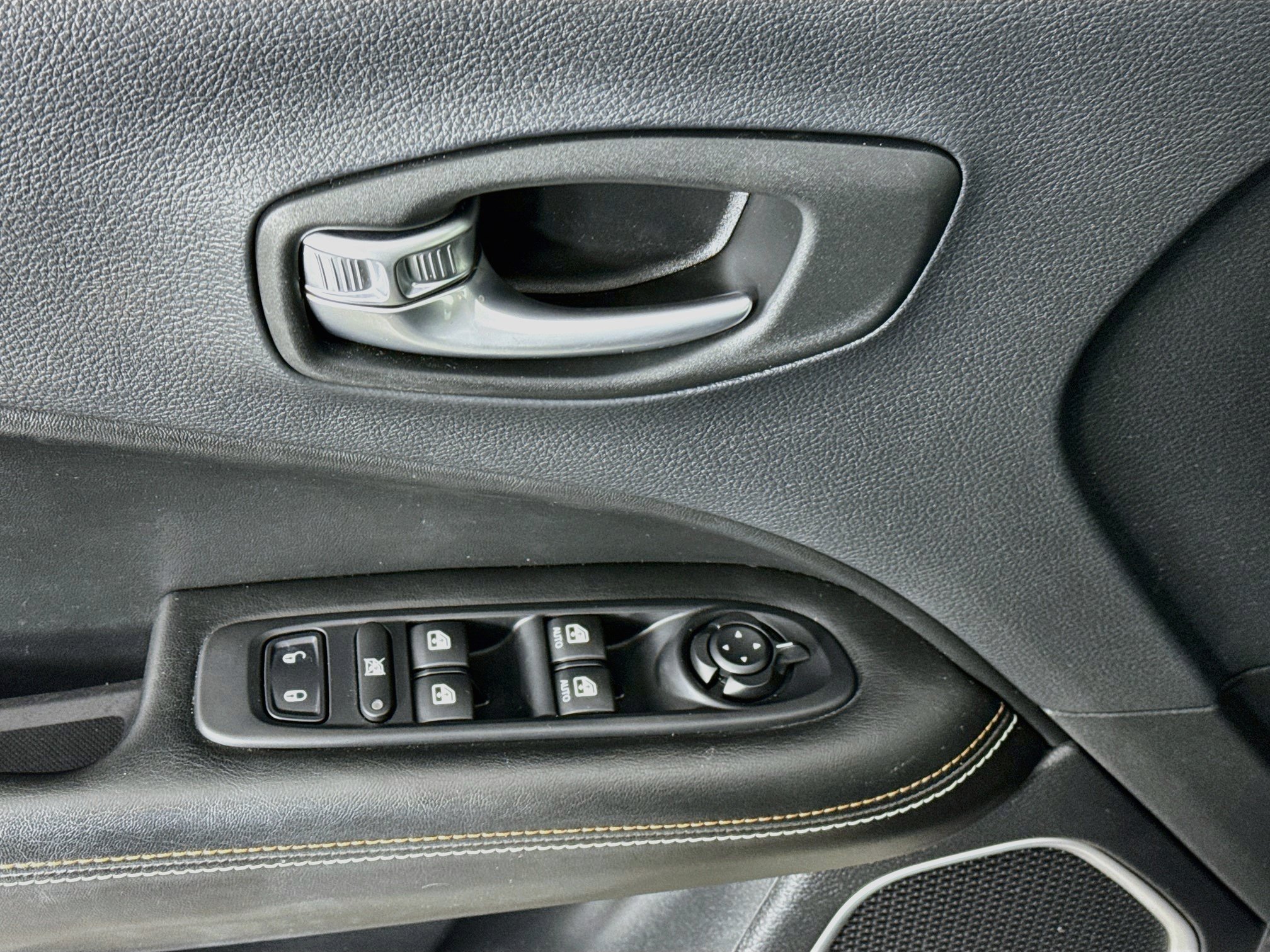 Used 2019 Jeep Compass Sport AWD/4WD image 17