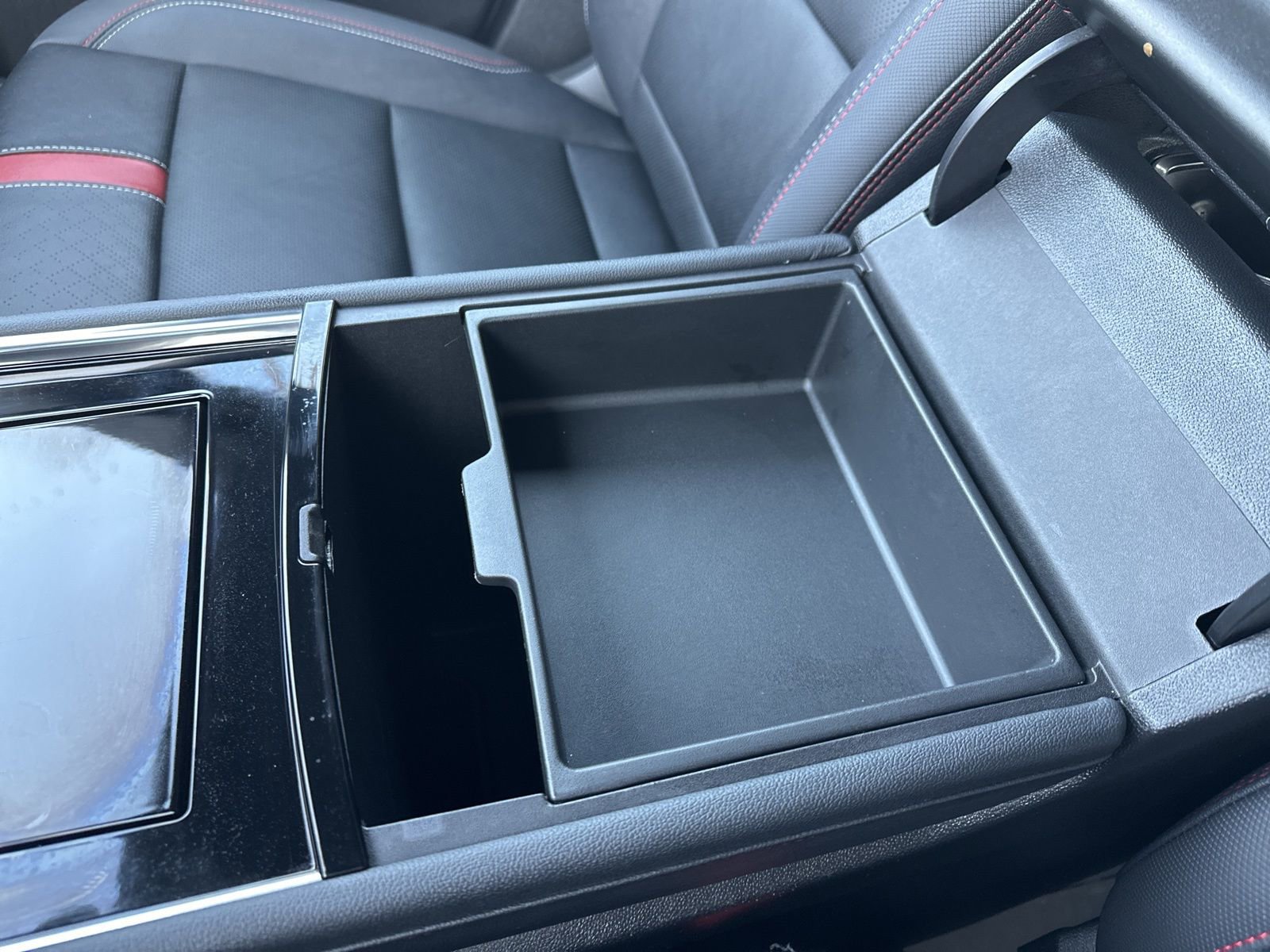 Used 2024 Chevrolet Traverse RS AWD/4WD image 76