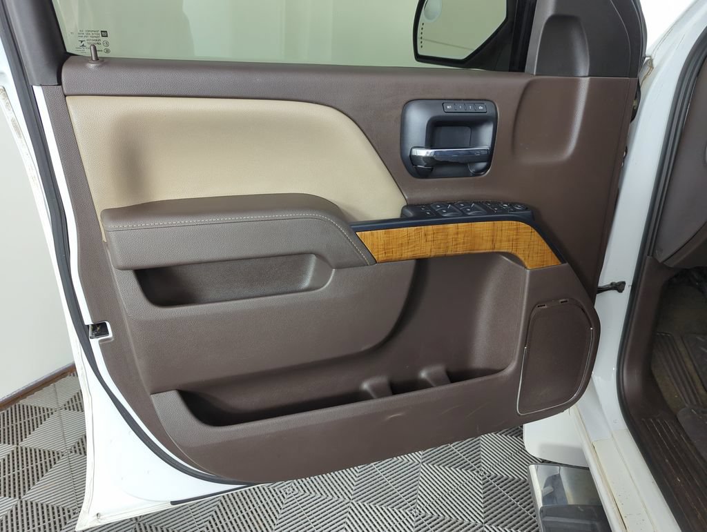 Used 2014 GMC Sierra 1500 SLT w/ SLT Preferred Package RWD image 17