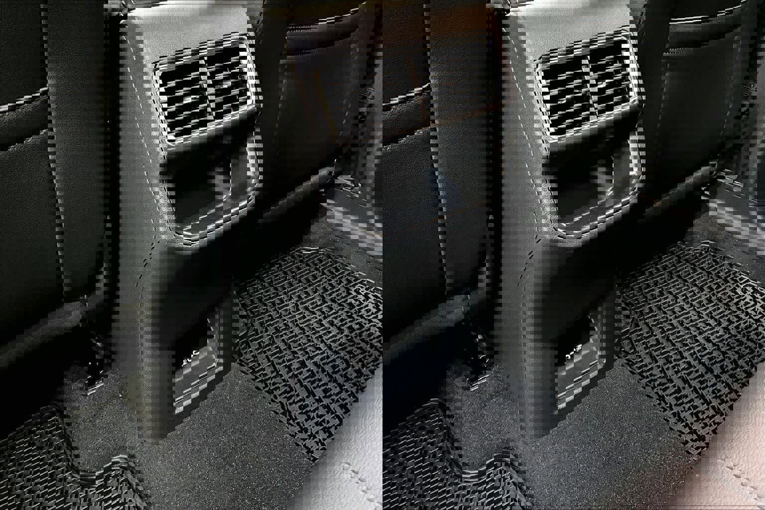 New 2026 Volkswagen Atlas Cross Sport SE image 16