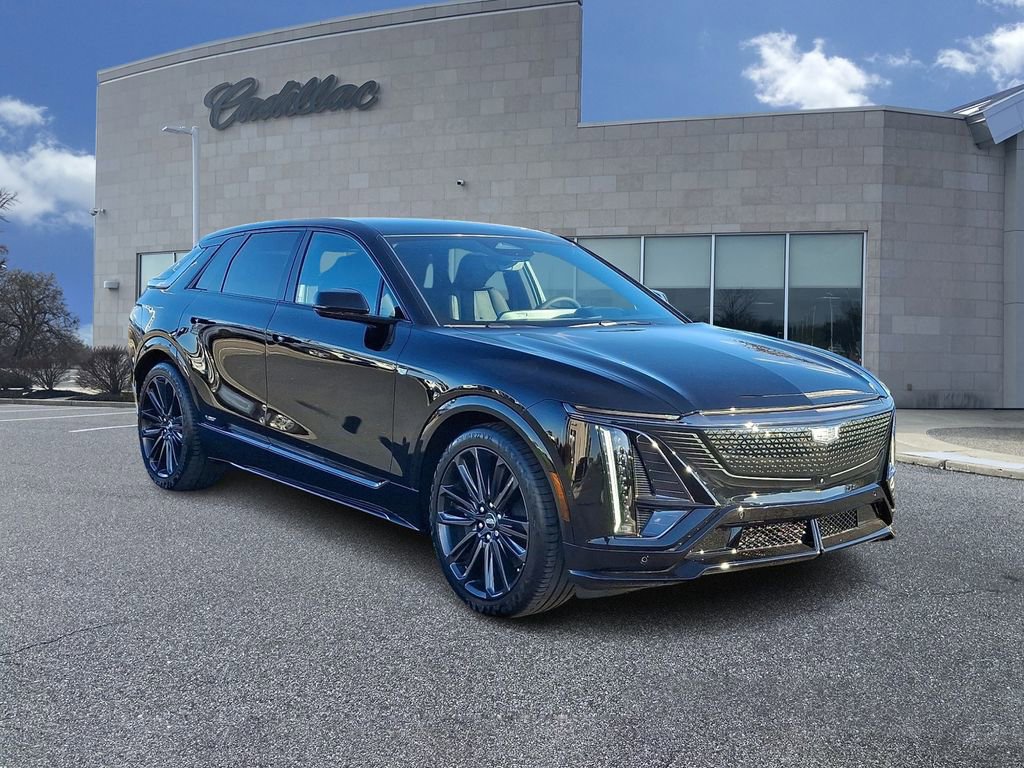 New 2026 Cadillac Lyriq V image 2