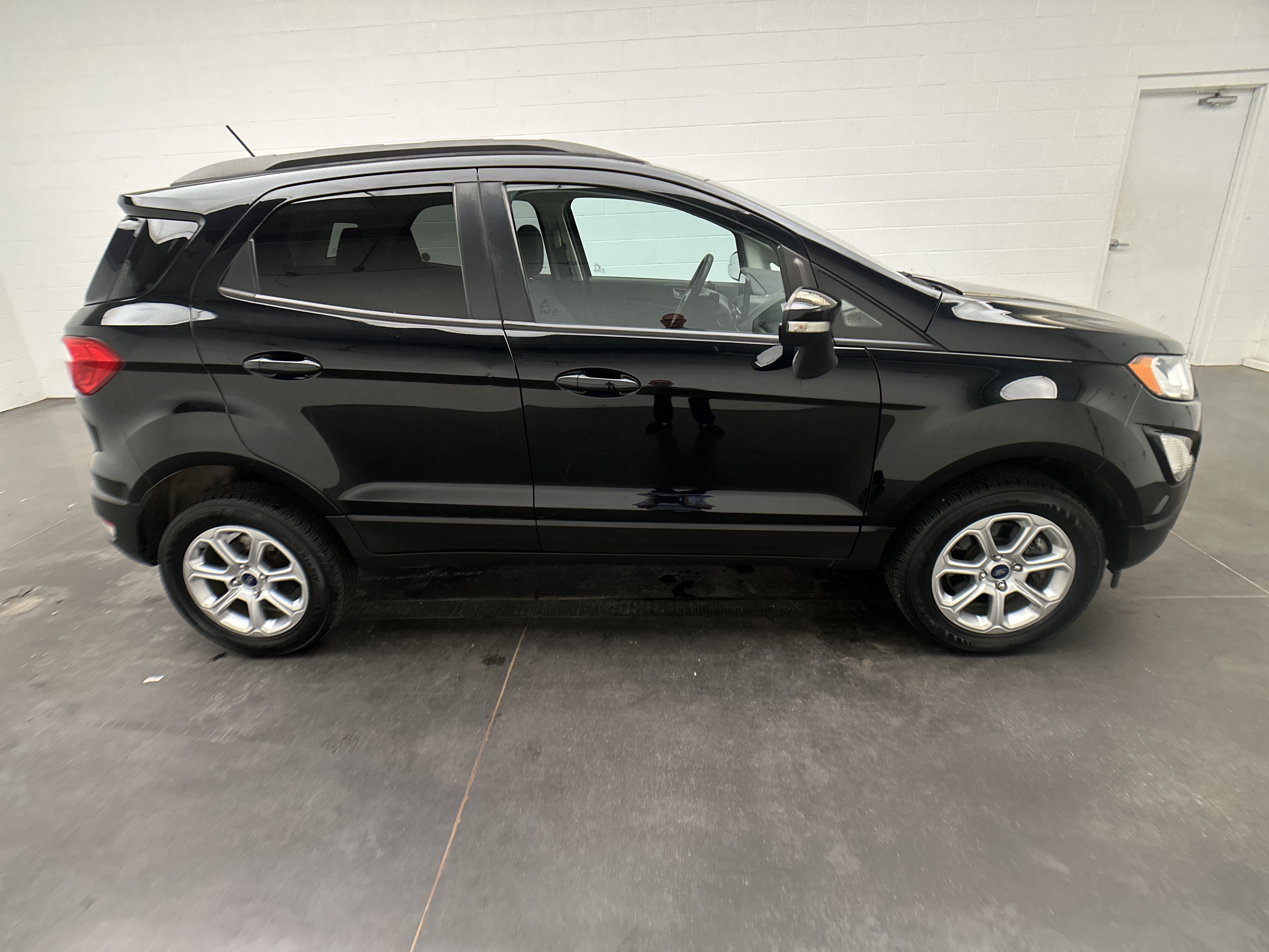 Used 2021 Ford EcoSport SE AWD/4WD image 9