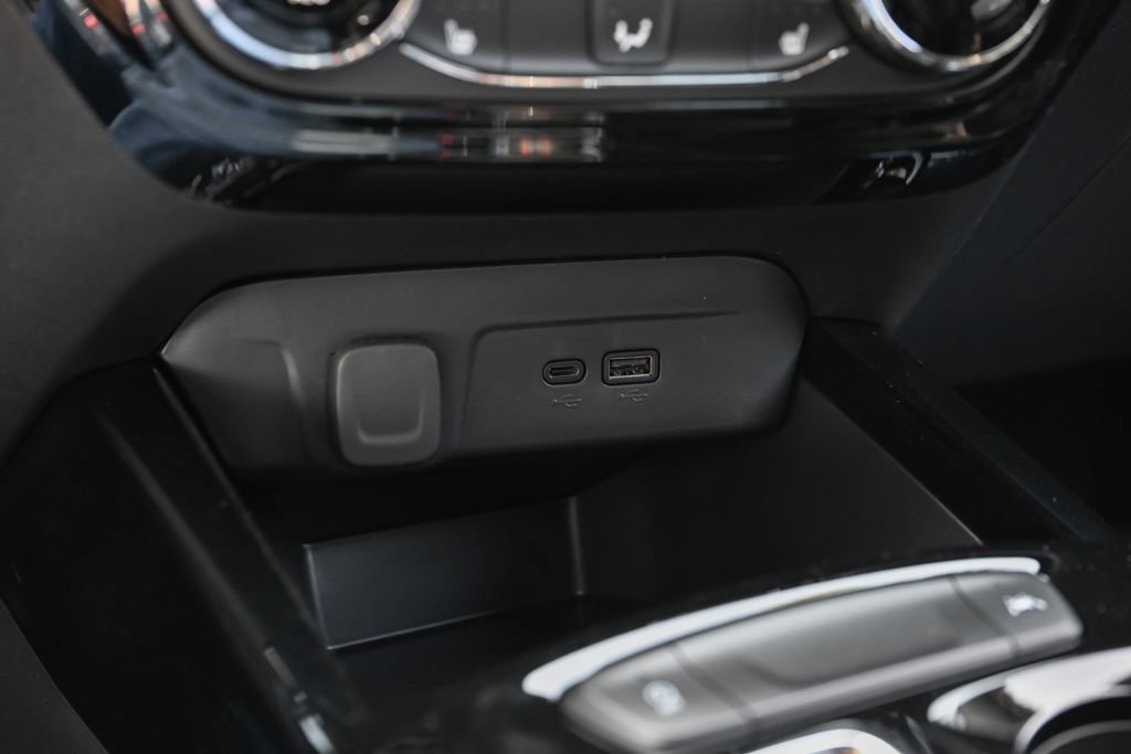 New 2026 Chevrolet Trax RS FWD image 26