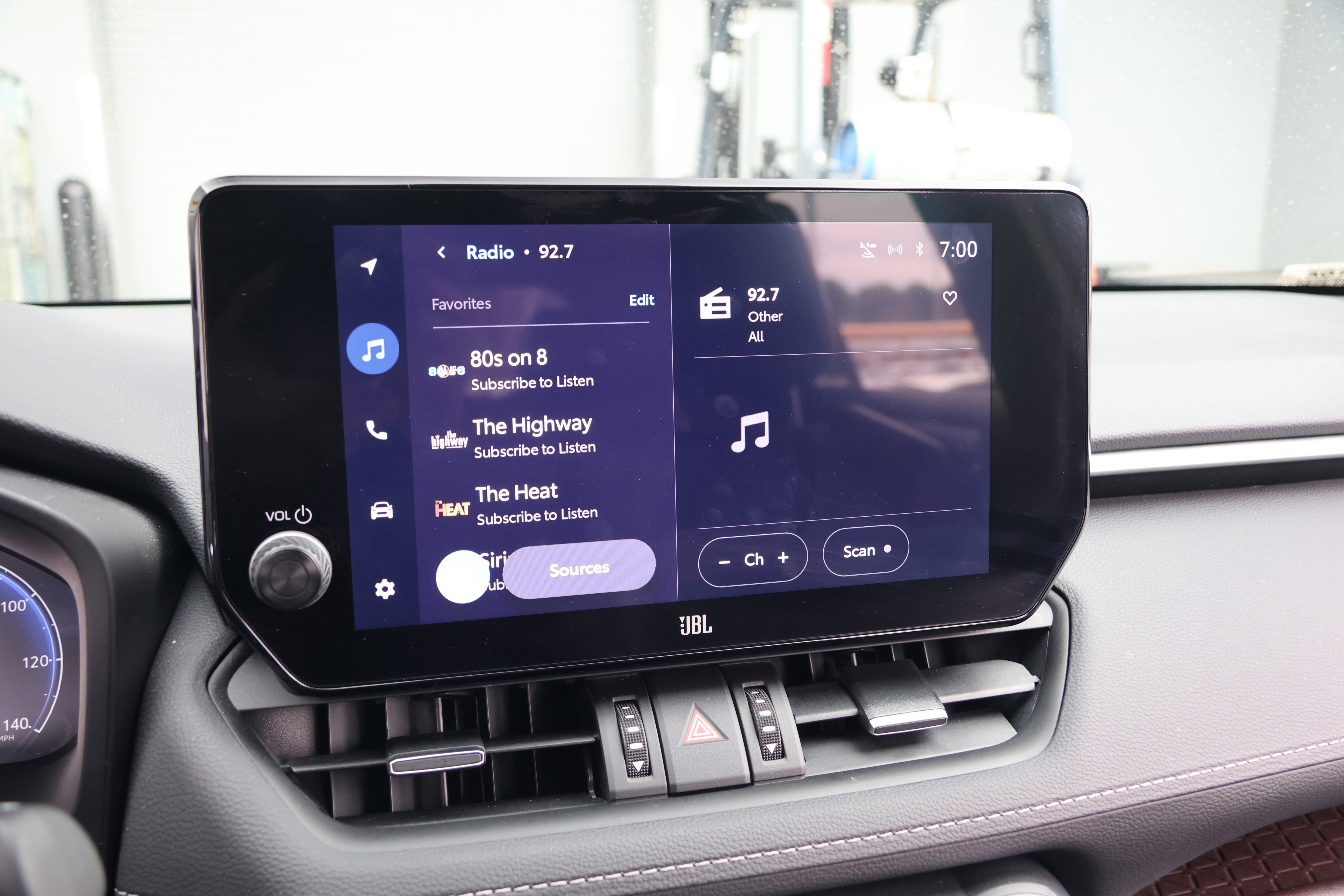 Used 2023 Toyota RAV4 Limited image 22