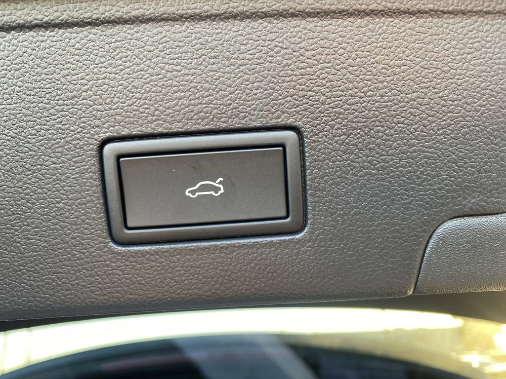 New 2026 Volkswagen Atlas Cross Sport SEL Premium R-Line image 18