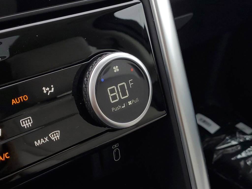 New 2026 Land Rover Discovery Dynamic SE image 25