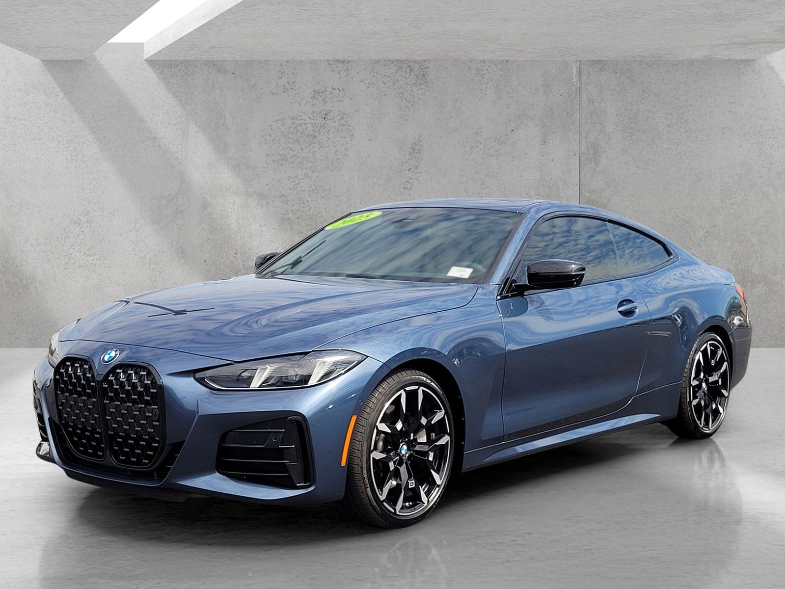 Used 2025 BMW 430i Coupe w/ M Sport Package image 8