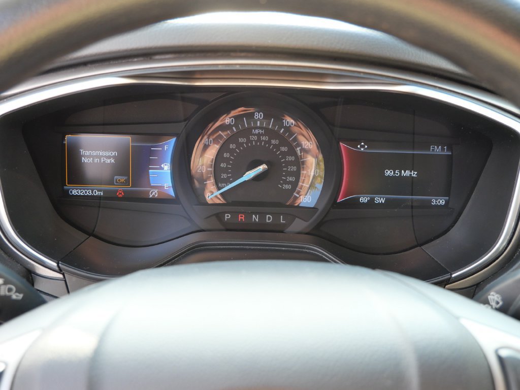 Used 2020 Ford Fusion SE FWD image 25