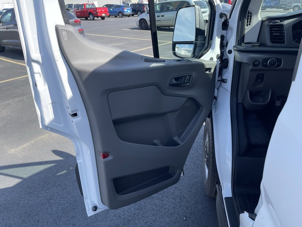 New 2025 Ford Transit 150 Low Roof image 18