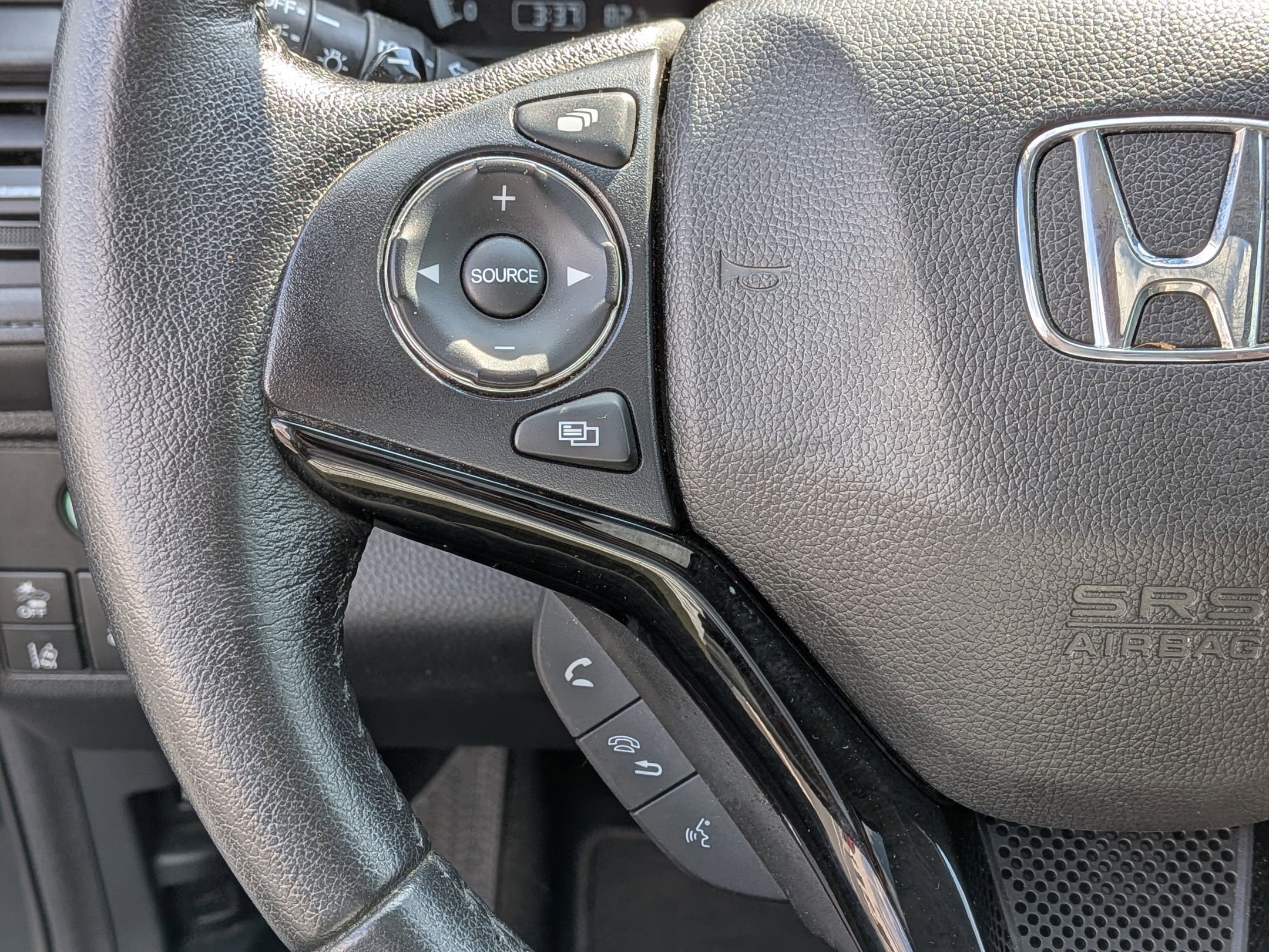 Used 2020 Honda HR-V EX-L image 18