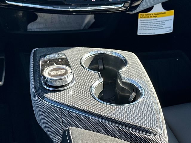 New 2026 Cadillac Optiq Luxury 1 image 4