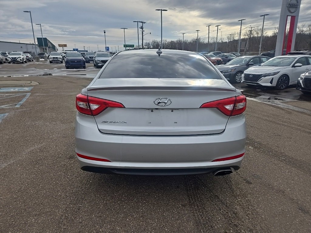 Used 2015 Hyundai Sonata SE w/ Option Group 09 image 6