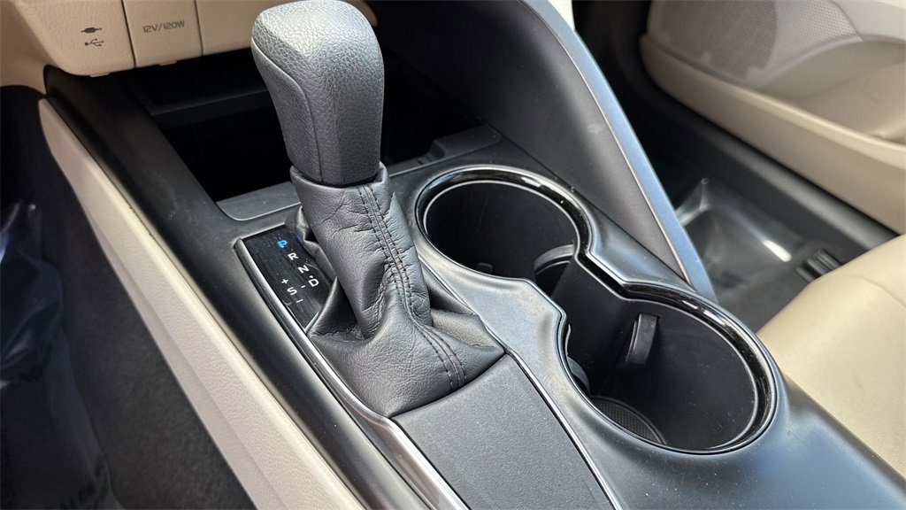 Used 2018 Toyota Camry LE image 53