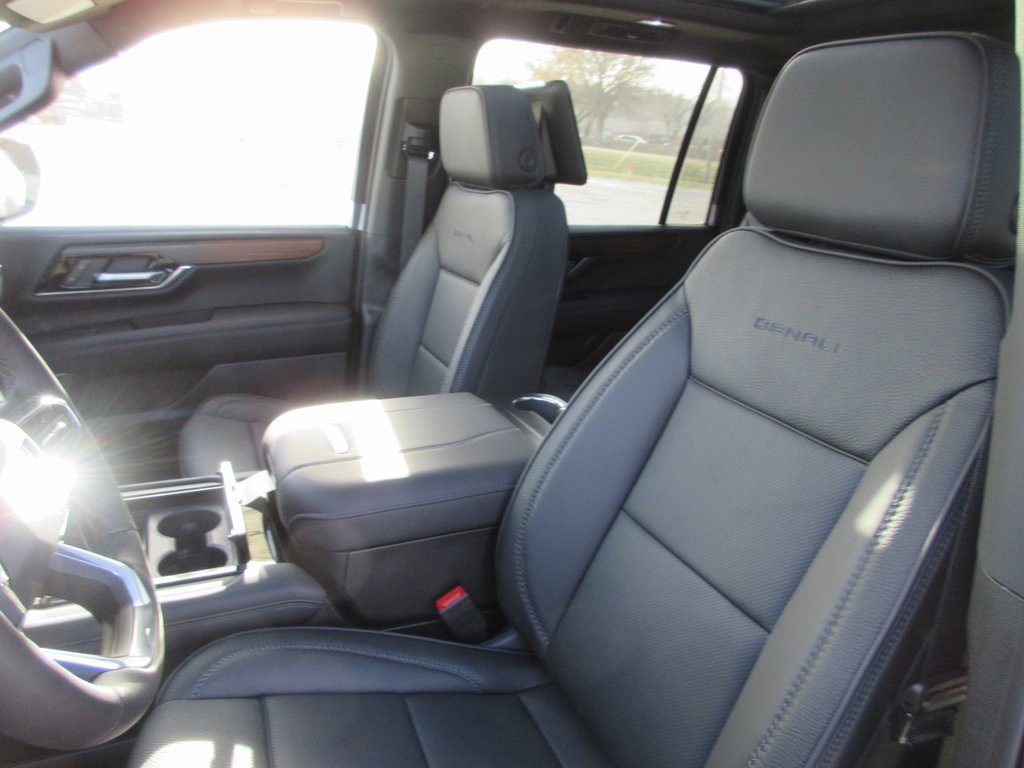 New 2026 GMC Yukon XL Denali image 12