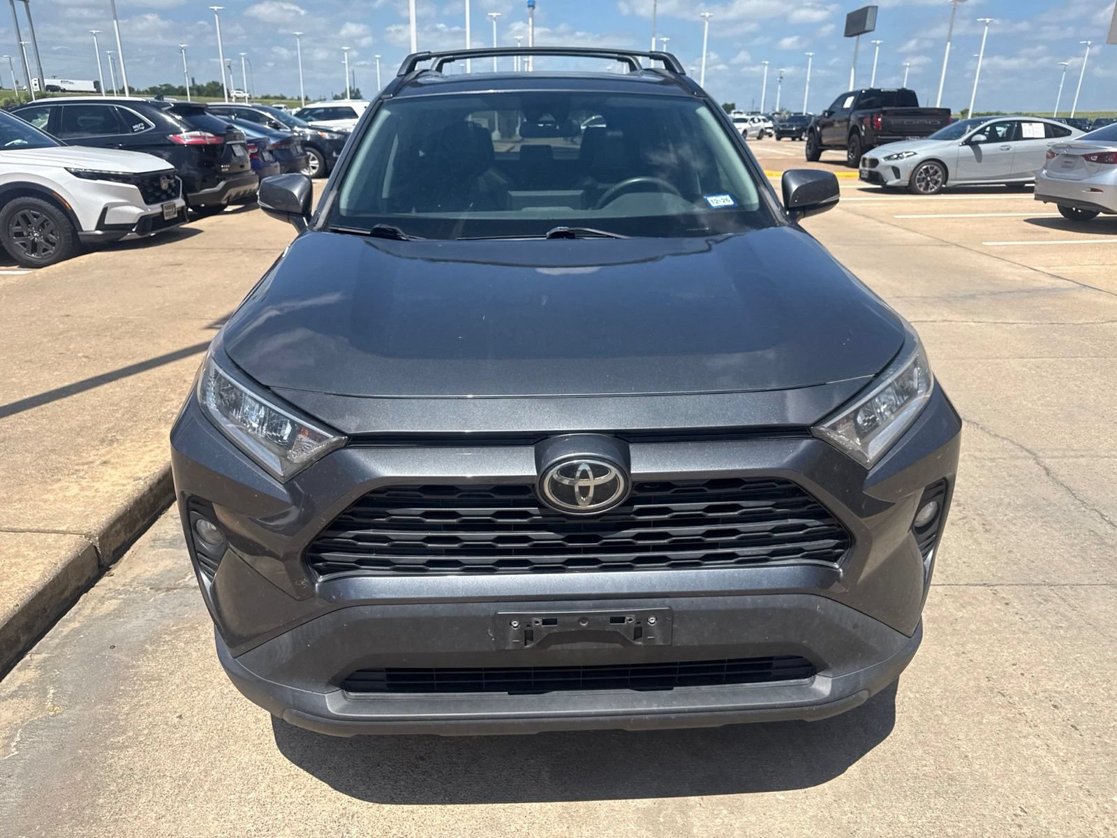 Used 2020 Toyota RAV4 XLE Premium FWD image 2