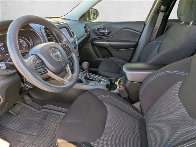 Used 2019 Jeep Cherokee Latitude w/ Popular Appearance Group image 16