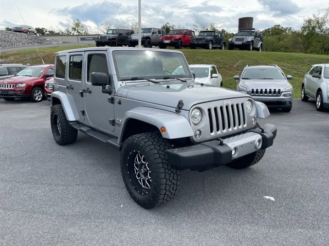 Used 2017 Jeep Wrangler Unlimited Sahara w/ Dual Top Group image 2