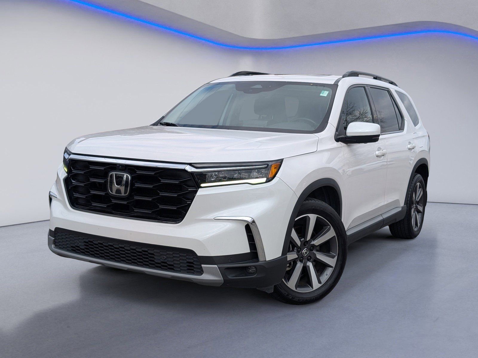 Used 2023 Honda Pilot Elite image 2