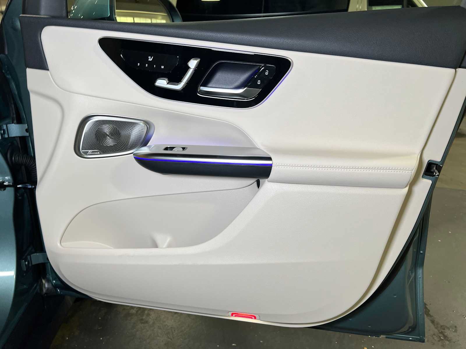 New 2027 Mercedes-Benz GLC 300 4MATIC image 10