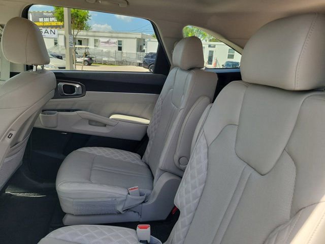 Used 2022 Kia Sorento SX image 14