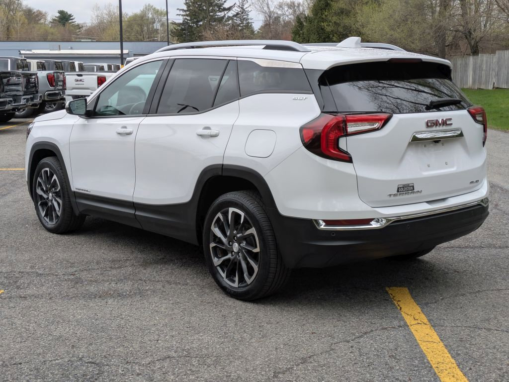 Certified 2022 GMC Terrain SLT w/ LPO, Floor Liner Package AWD/4WD image 5