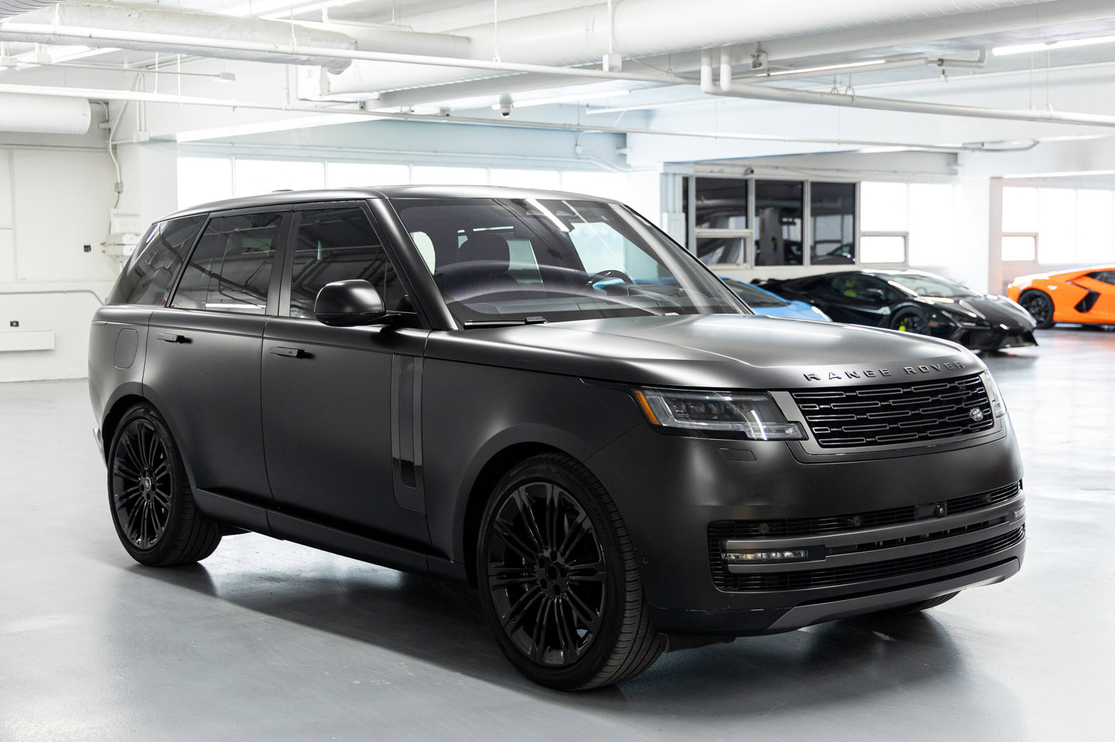 Used 2023 Land Rover Range Rover Autobiography image 6