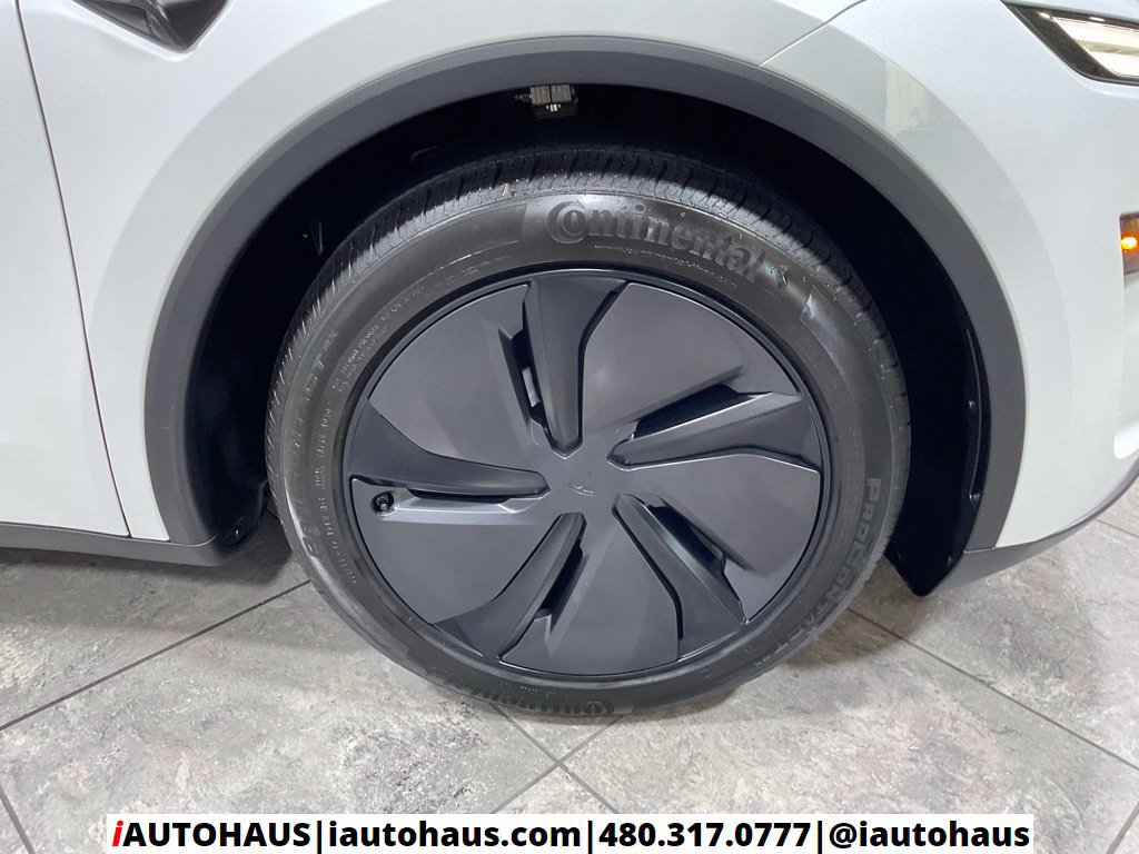 Used 2026 Tesla Model Y AWD image 49