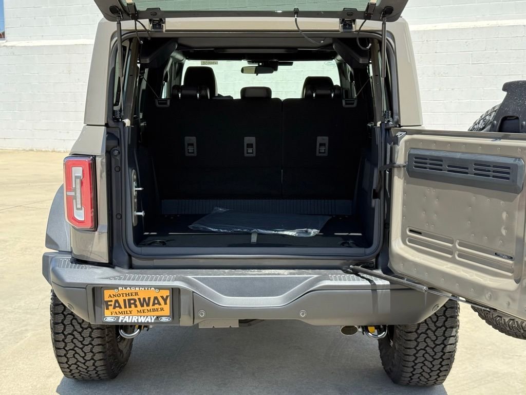 New 2026 Ford Bronco Badlands w/ Sasquatch Package AWD/4WD image 15