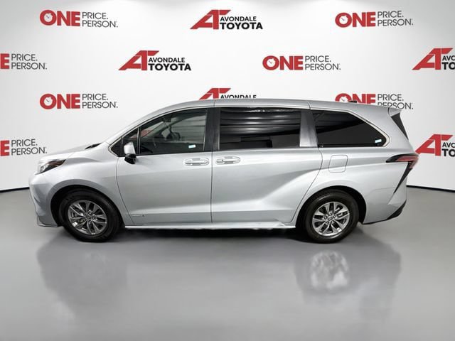 Certified 2021 Toyota Sienna LE FWD image 5