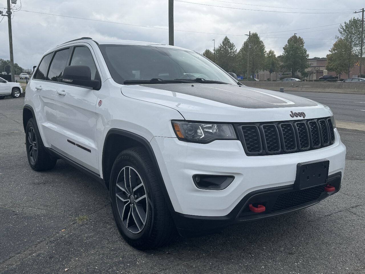 Used 2018 Jeep Grand Cherokee Trailhawk AWD/4WD image 4